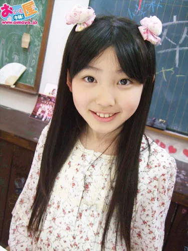 童星流川ゆうり/AV女優紫堂留衣/紫藤留衣